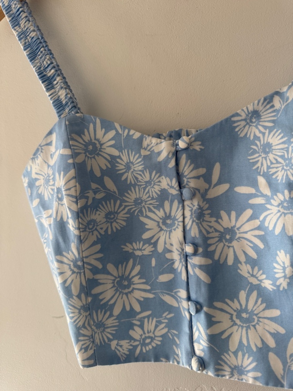 NEW!! Zara Blue and White Adorable Floral Crop Top - Picture 2 of 6